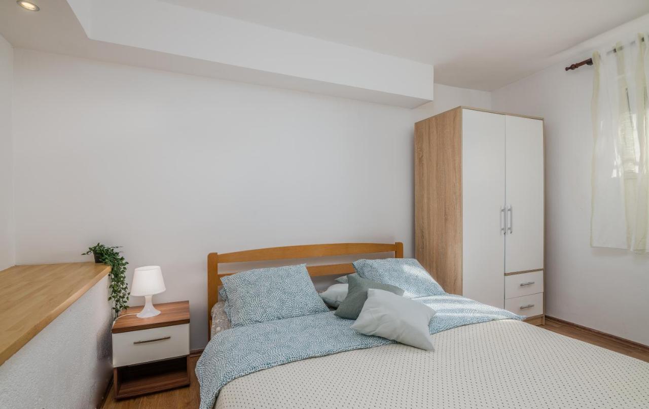 Apartment Dorotea *