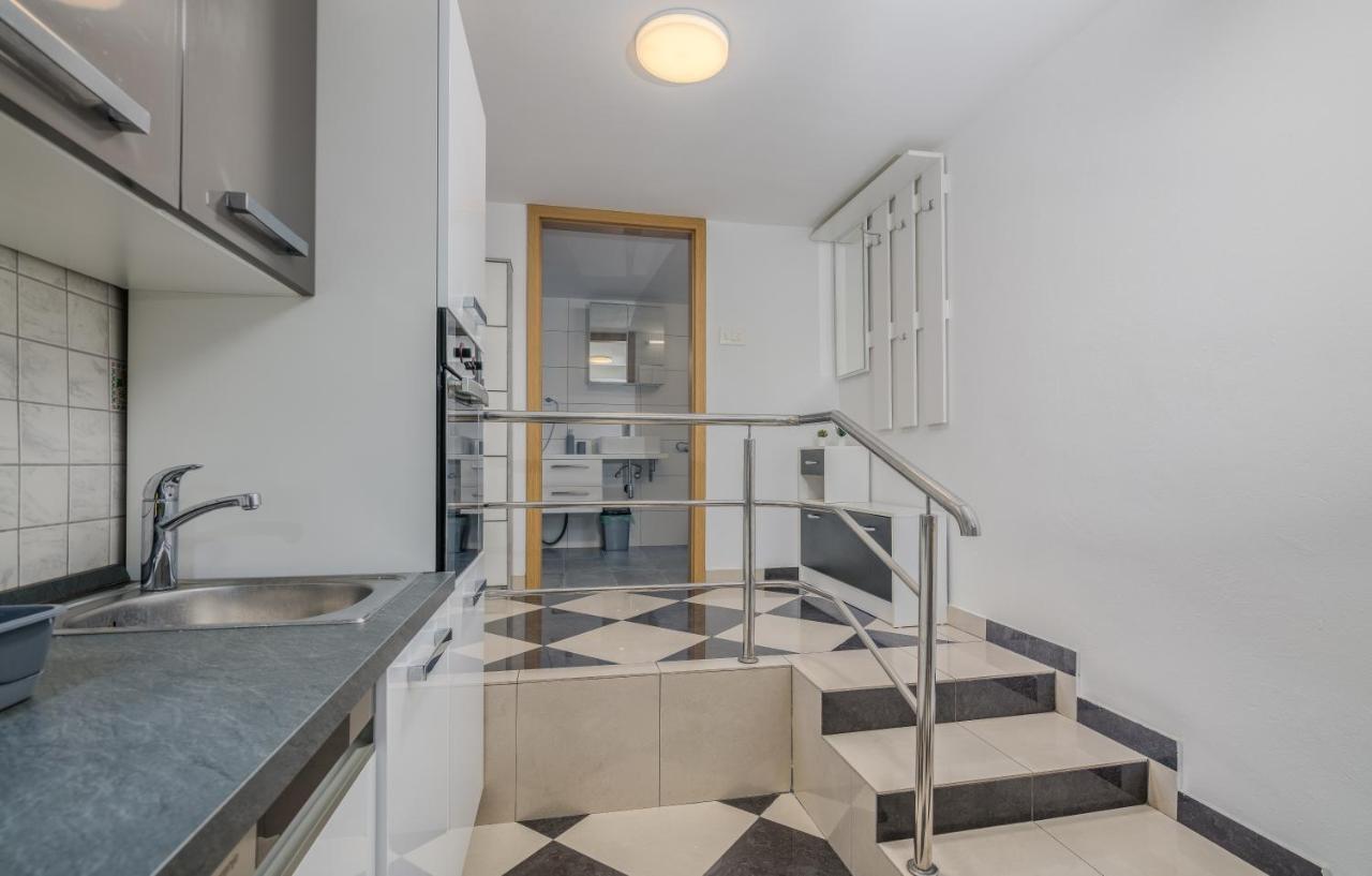Dorotea Apartment *